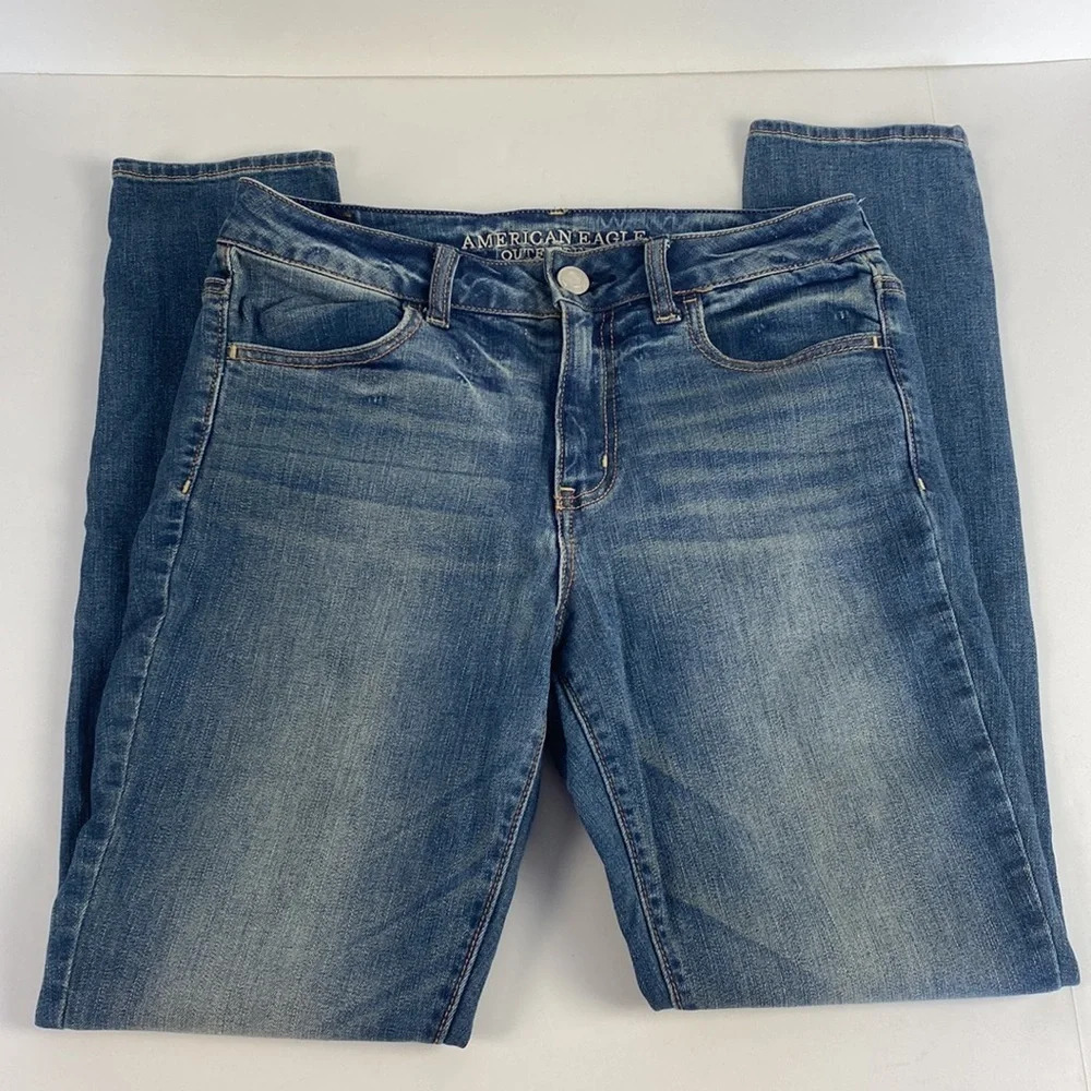 Blue high-rise legging straight leg whiskered casual denim superstretch size 10